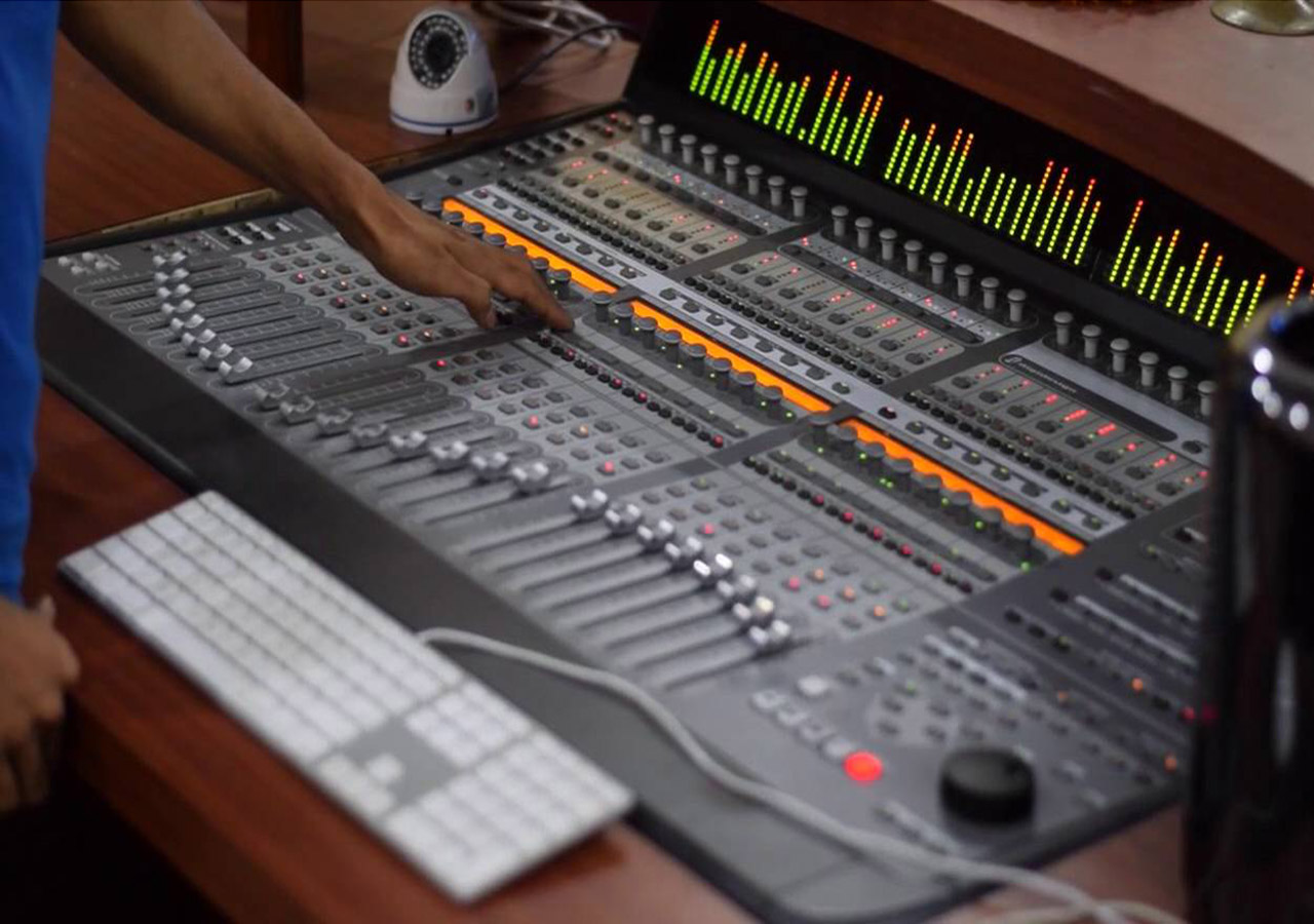 NAMM Studio di registrazione mixer avid c24